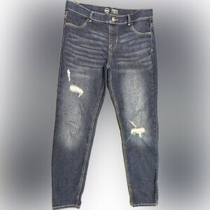 Kids Distressed plus sized Blue Jeans